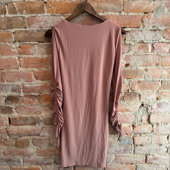 Pink Miss Selfridge Open Shoulder Scrunch Dress - Picture 2 of 3